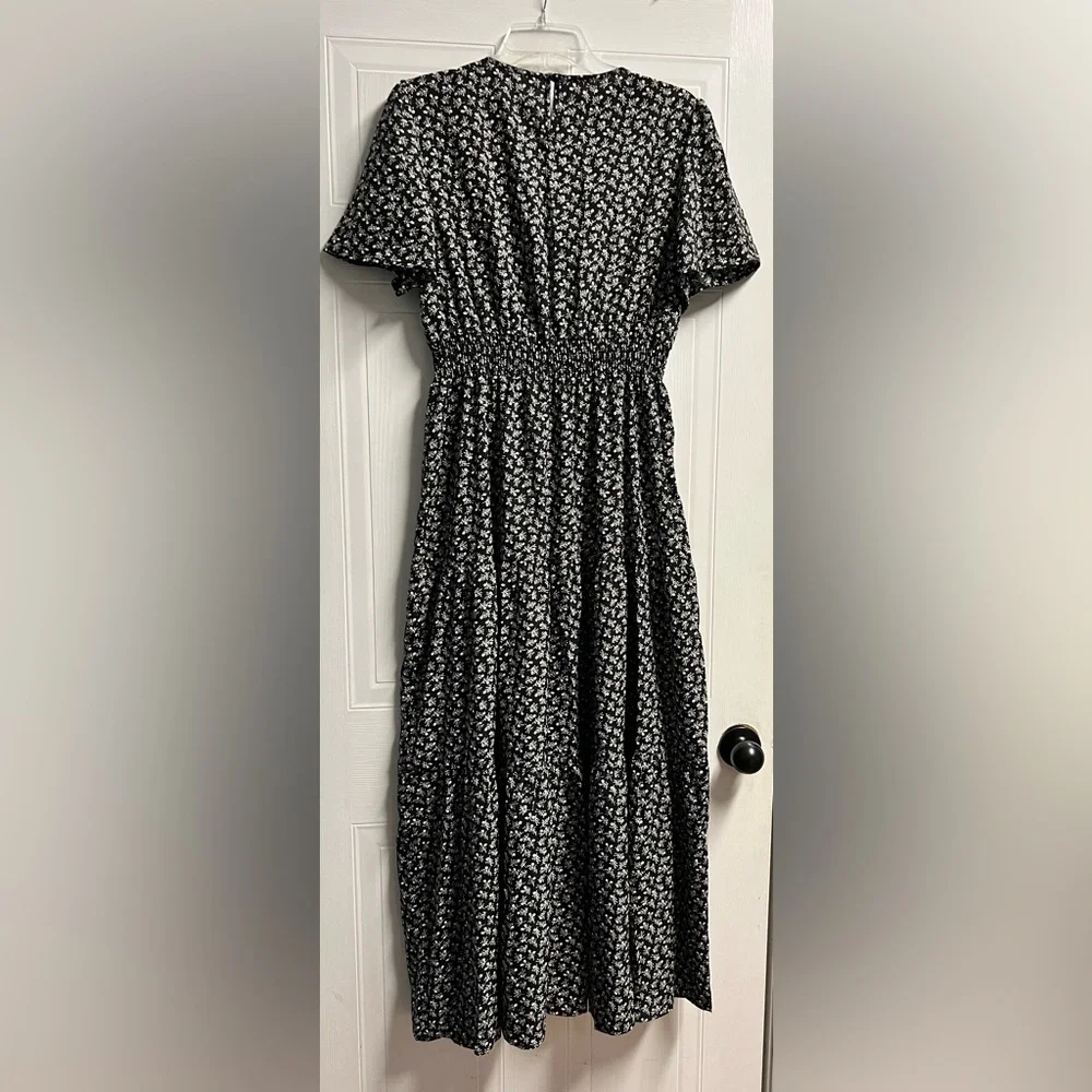 NWOT. Elegant Black Floral Maxi Dress - Picture 3 of 6
